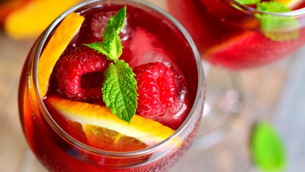 Sangria Recipes: What Makes this Spanish Wine-Based Cocktail So Popular?