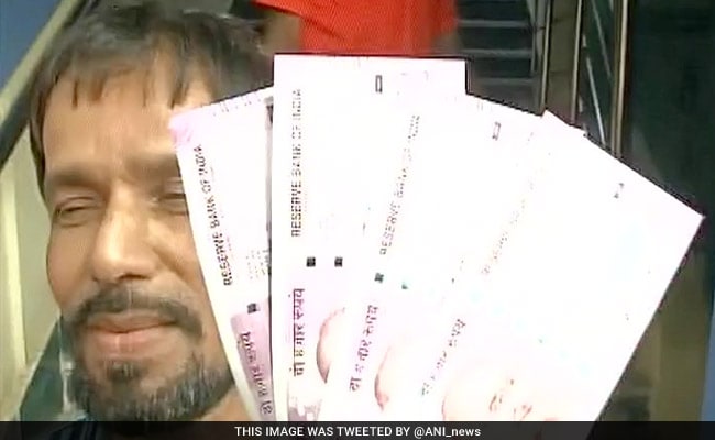 In Bengal, After Mamata Banerjee's Angry Tweets, Selfies With New Notes