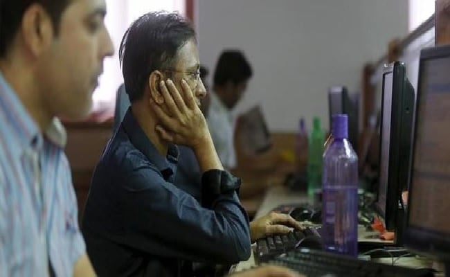 Live: Sensex Up 200 Points, Infosys, TCS Among Top Movers