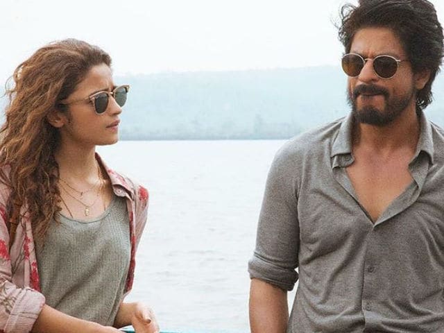 Dear Zindagi Preview: Shah Rukh Khan, Alia Bhatt And Life. It's Complicated