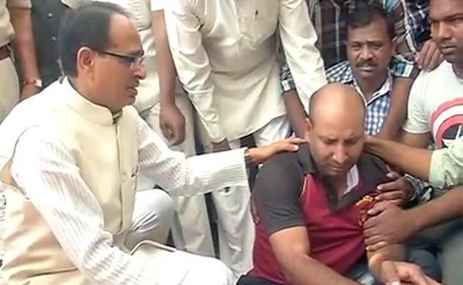 Bhopal Encounter: Chief Minister Chouhan Says Spare 'Few Words For Martyr'