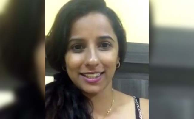 लाइव चैट के दौरान फैन ने पूछा अश्लील सवाल, इस तरह भड़कीं यह एक्ट्रेस