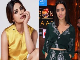 प्रियंका चोपड़ा की तरह अंतरराष्ट्रीय स्तर पर सिंगिंग डेब्यू करना चाहती हैं श्रद्धा कपूर प्रियंका चोपड़ा की तरह अंतरराष्ट्रीय स्तर पर सिंगिंग डेब्यू करना चाहती हैं श्रद्धा कपूर