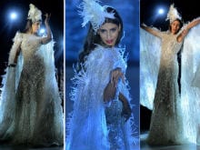 Amitabh Bachchan Captures Many Moods of Daughter Shweta on The Ramp