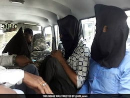 200 Detonators, Cartridge Shells Seized In Raid In West Bengal's Siliguri, 3 Arrested 200 Detonators, Cartridge Shells Seized In Raid In West Bengal's Siliguri, 3 Arrested