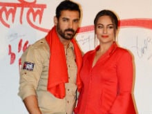 John Abraham, Sonakshi Sinha Pay Tribute to Soldiers at India Gate