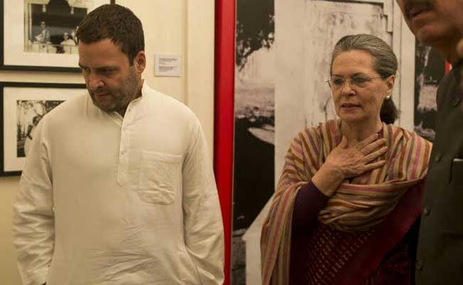Priyanka, Rahul By Her Side, Sonia Gandhi Salutes Indira's Courage