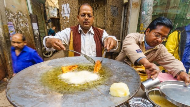 Street Food Vendors Need to be Trained in Cashless Sales: Union Minister