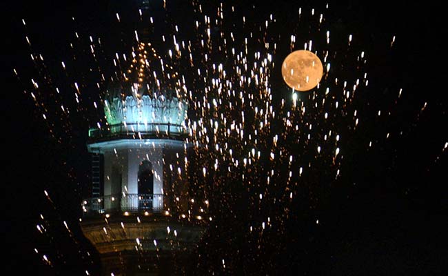 World Looks Up To Gaze At Extra Bright 'Supermoon'