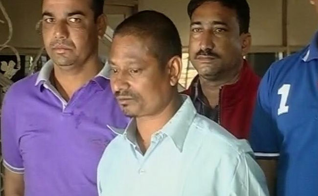 आखिर किसकी रक्षा करती हैं हमारी अदालतें...?