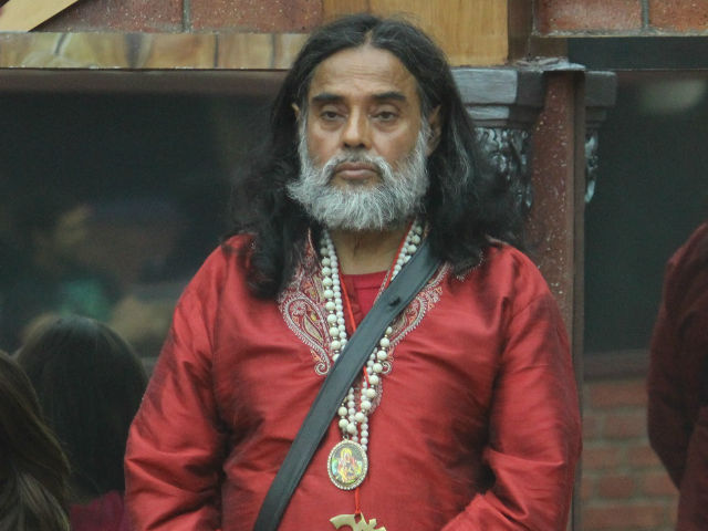 <i>Bigg Boss 10</i>: Swami Om's '<i>Premika</i>' Remark Didn't Go Down Well With Manu