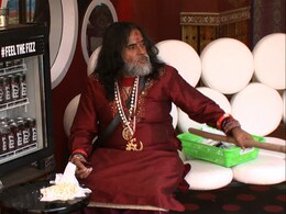 <i>Bigg Boss 10</i>: Swami Om 'Locked Down' His Own Team From Winning Task <i>Bigg Boss 10</i>: Swami Om 'Locked Down' His Own Team From Winning Task