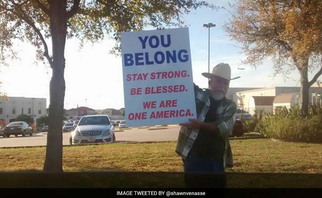 'You Belong. Stay Strong. Be Blessed': A Texas Man's Roadside Message To Muslims