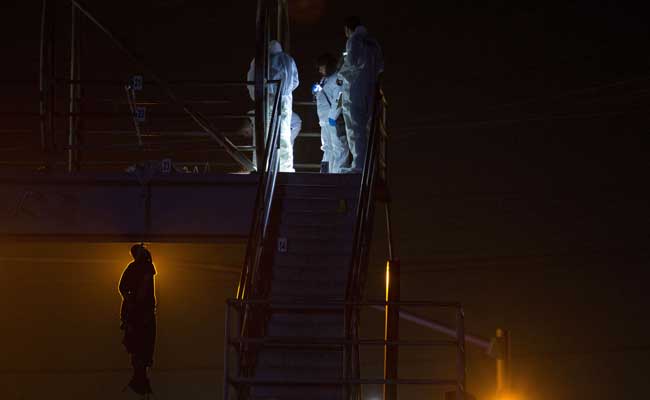 Body Found Hanging On Bridge In Mexico, With Threat Message