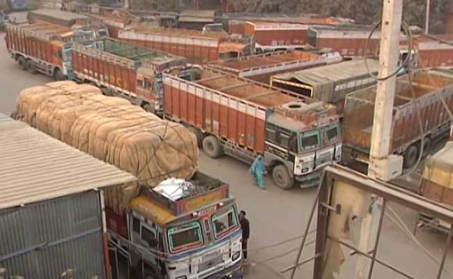No Hires Among Thousands Of Truckers Stranded Jobless Amid Cash Crunch