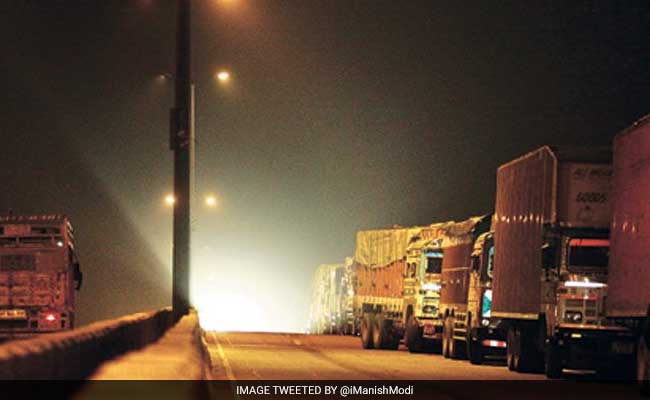 Delhi Government For Exemption In Entry, Unloading Fee On Trucks Till November 24