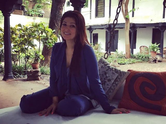 Twinkle Khanna Had the Most Polite Argument on Twitter We've Seen