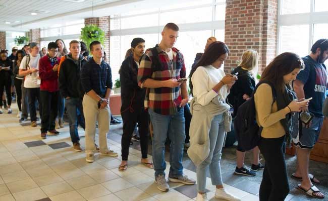 US Election: Voters Report Long Lines, Intimidation And Confusion