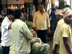 नवी मुंबई : नोटबंदी से मंडी में भारी मात्रा में सब्जियां खराब, व्यापारियों और किसानों को लाखों का नुकसान