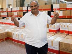 Indian In Dubai Creates World Record Collecting Stationery For Charity