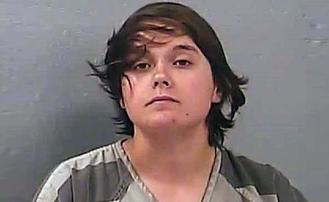 19-Year-Old Allegedly Stabbed Boyfriend After Letting Him Drink Her Blood