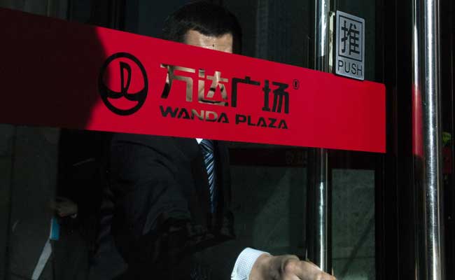 China's Wanda Buys Golden Globes Rights Owner For $1 Billion