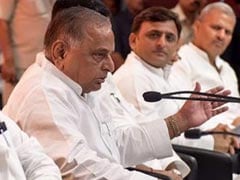 2-Hour Meet For Akhilesh-Mulayam Floats Hope But No Truce (Yet): 10 Facts