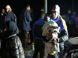 Tense Aleppo Evacuations Resume Before UN Vote Tense Aleppo Evacuations Resume Before UN Vote