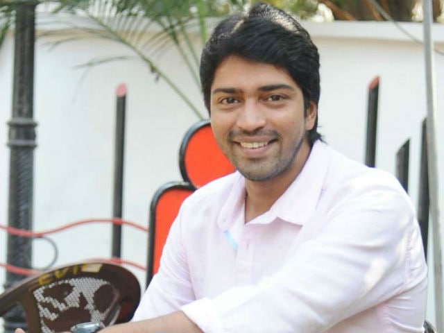 Actor Allari Naresh Shares Daughter's Picture Which Is Now Viral