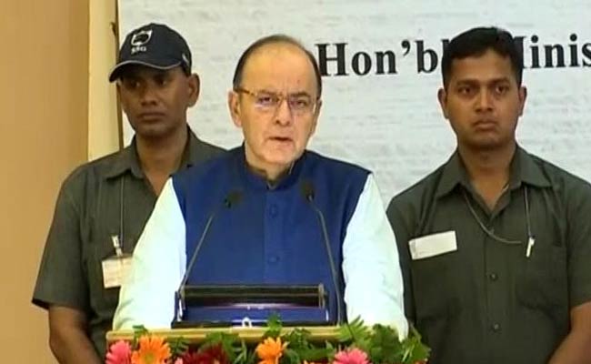 प्राइम टाइम इंट्रो : अरुण जेटली ने इतिहास का हवाला देकर मीडिया से किया सवाल