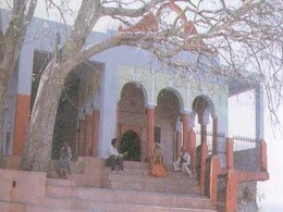 भगवान श्री कृष्ण ने विवाह के लिए इस मंदिर से किया था देवी रुक्मिणी का हरण भगवान श्री कृष्ण ने विवाह के लिए इस मंदिर से किया था देवी रुक्मिणी का हरण