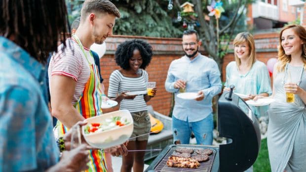 Get Grilling Tips for Hosting a Great Barbecue Party