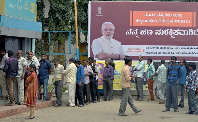 Heavy Rush For Cash At Banks, ATMs In Bengaluru