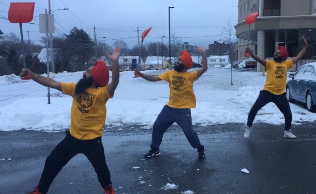 Viral: Social Media Loves This Bhangra Trio Dancing While Clearing Snow