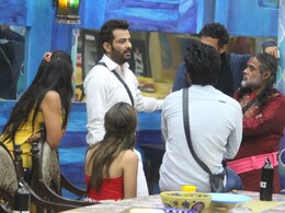 <I>Bigg Boss 10</i>, December 14, Written Update: Manu Punjabi Has Updates For Everyone <I>Bigg Boss 10</i>, December 14, Written Update: Manu Punjabi Has Updates For Everyone