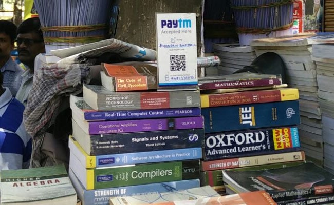 In Bengaluru, Street-Side Books Market Goes Digital