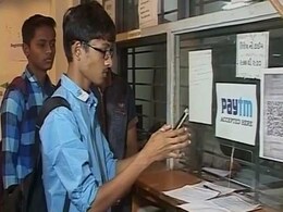 गुजरात : शिक्षा संस्थानों में कैशलेस सुविधाएं बढ़ने से छात्रों को मिल रही राहत गुजरात : शिक्षा संस्थानों में कैशलेस सुविधाएं बढ़ने से छात्रों को मिल रही राहत