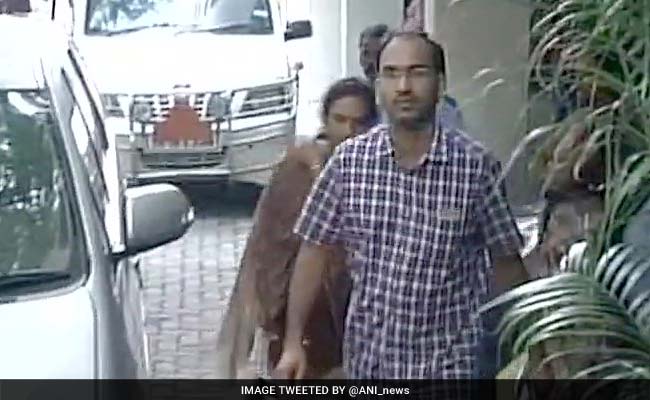 Rs 90 Crore Cash, 100 Kg Gold Found In Income Tax Raids In Chennai