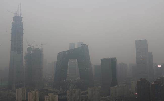 Under Pollution Alert, Beijing Orders 1,200 Factories to Shut