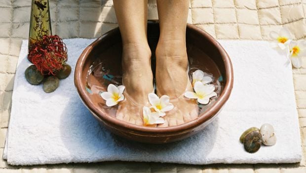 5 Effective Home Remedies for Swollen Feet - NDTV Food