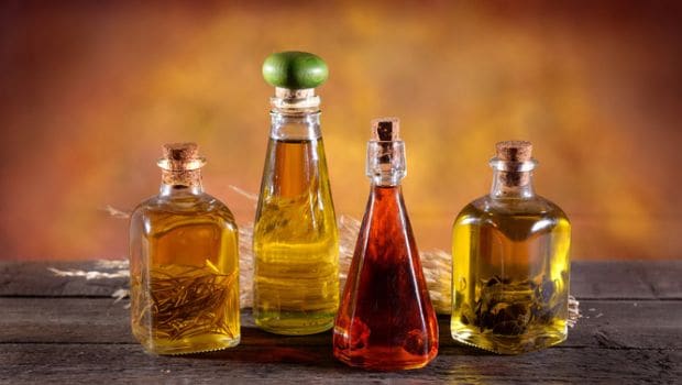 How to Make Flavoured Oil: Garlic, Chilli and More Infused Recipes