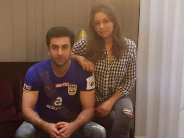 Ranbir Kapoor Moves Into New Home, Invites Gauri Khan Over