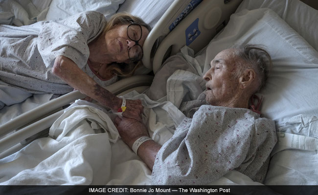 After A 73-Year Union, Two Hospital Beds Pushed Together Offer The Best Comfort