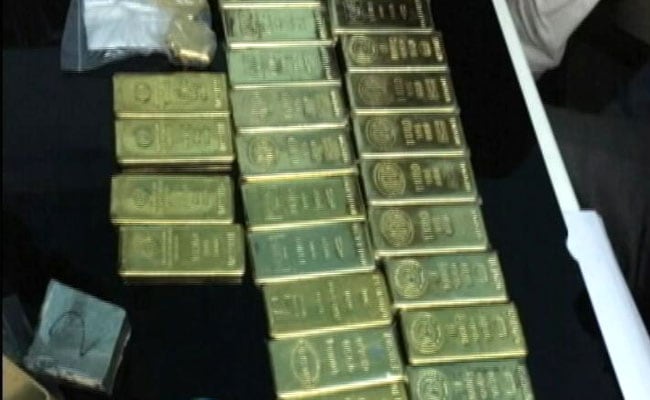 नोटबंदी के बाद दुबई से 500 किलो सोना मंगाकर बेचने वाला वाला गिरफ्तार