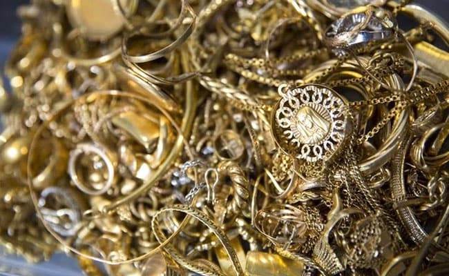 3.5 Kg Gold Jewellery Stolen From A Jeweller's Car