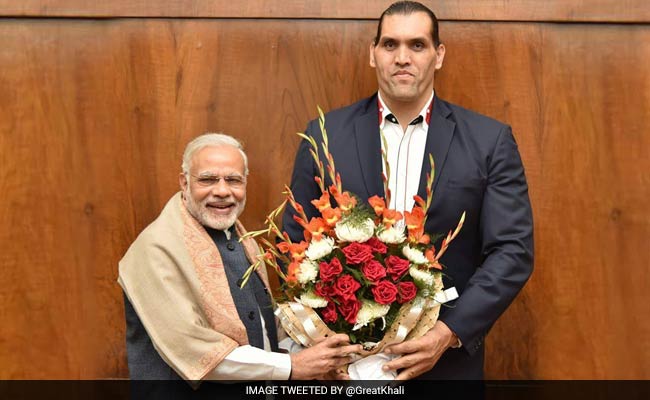 Wrestler Great Khali Meets PM Modi; Backs Currency Ban