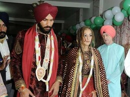 Mr and Mrs Yuvraj Singh. Next Stop, Goa. See Pics From Gurudwara Wedding Mr and Mrs Yuvraj Singh. Next Stop, Goa. See Pics From Gurudwara Wedding