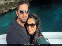 युवराज सिंह के बाद अब स्टार बॉलर ईशांत शर्मा गए हनीमून पर, शेयर कीं खूबसूरत Pics युवराज सिंह के बाद अब स्टार बॉलर ईशांत शर्मा गए हनीमून पर, शेयर कीं खूबसूरत Pics