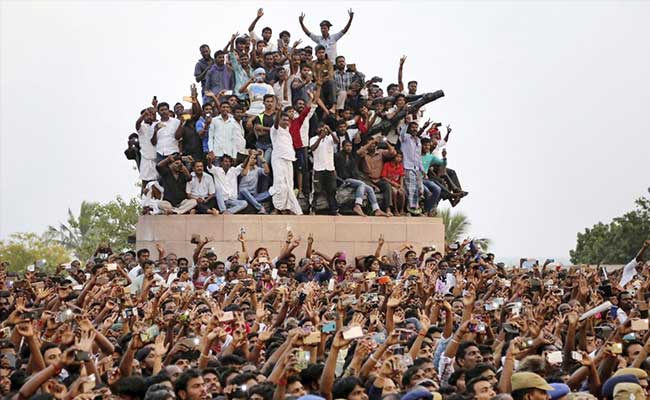 Thousands Flock To Burial Spot Of Jayalalithaa In Chennai's Marina Beach