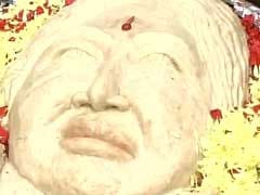 Jayalalithaa Supporters' Homage: A 68-Kilo Idli With Amma's Face